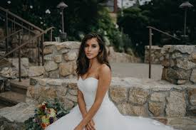 How To Style Your Hair Based On The Wedding Gown Neckline