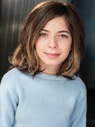 Elizabeth Lasseter's Instagram, Twitter & Facebook