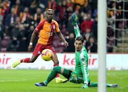 Yönetim, 20 milyon euro'nun üzerinde bir teklif gelmesi durumunda altay bayındır'ın satışına izin verecek. Cimbom Aski Muhtesem Bilgi Onyekuru Kariyerinde Altay Facebook