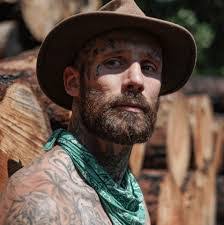 Billy Jo's Instagram, Twitter & Facebook