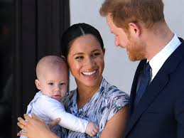 Britain's prince harry and his wife meghan, the duke and duchess of sussex, are expecting their second child, a representative for the couple said on sunday. Prince Harry Meghan Markle S Endearing Christmas Card Features Archie Having The Same Red Hair Like His Dad Pinkvilla