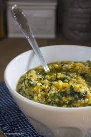 La zuppa di cavolo nero è forse una delle zuppe più rustiche, autentiche e salutari che possano esserci: Zuppa Di Zucca Cavolo Nero E Quinoa Zuppa Di Zucca Ricette Zuppe Light