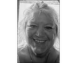 Elaine Minton's Instagram, Twitter & Facebook