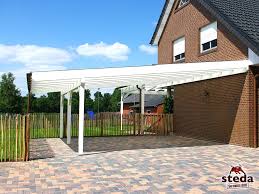 Schones Carport In Weiss Aus Leimholz Zum Unterstellen Ihrer Fahrzeuge Terrassenuberdachung Uberdachung Terrasse Carports