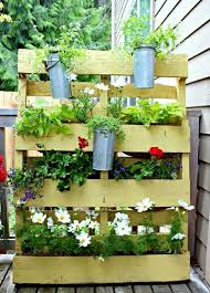 You only need a few pallet frames to construct this 2 for 1 garden pallet design. Wooden Pallets Furniture For Garden And Balcony Diy Ideas