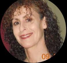 Amy Dewall's Instagram, Twitter & Facebook