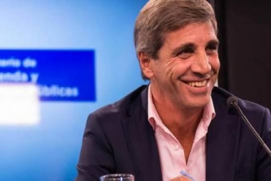 La justicia sobreseyó a Caputo y a su esposa por la compra de dólar futuro  - Política Argentina