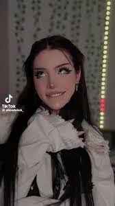 Alice Guin's Instagram, Twitter & Facebook