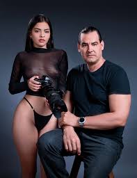 Sensual Havana - Beauty boudoir & Fine Art Nude photo tour travel writer  photographer Cuba by Izuky Pérez