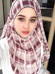 Ni cedok gambar biki aetikel pastu siar. Emma Maembong Kembali Tidak Bertudung Myzons