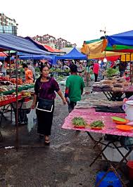 Night markets are popular throughout southeast asia, both among residents and curious travelers. Strollin The Streets Of Kota Kinabalu Night Market And Gaya Street Market Life S A Journee Live It