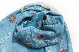 水煮羊毛披肩 針織圍巾 刺繡圍巾 羊絨披巾 喀什米爾cashmere 花 omhandmade 圍巾 披肩 pinkoi baby car seats alexander mcqueen baby car