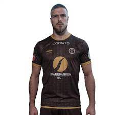 Waliseren skal tilbake til real madrid. Ben Wells On Twitter Such A Nice Drakt Last Season S Brown Amp White Striped Number Was A Little Bit Overrated In Hindsight But This Looks Top Class Twitter