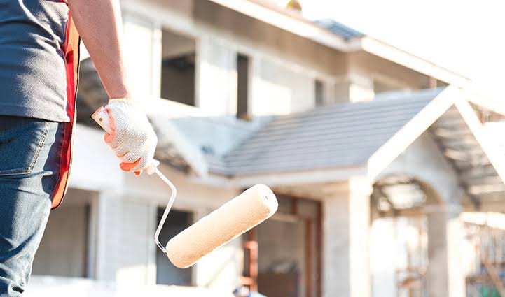 9 Reasons Why You Should Hire a Professional House Painter