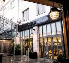 Boutique Le Chocolat Alain Ducasse Manufacture A Paris Alain Ducasse Facade Boutique Breteuil