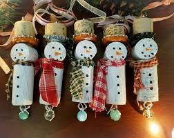 You can make shirts for you and your kids, signs for your home, glass block night lights, and cards to have on hand for every occasion. Recycled Hand Painted Wine Cork Snowman Faces Set Of 3 Collectibles Art Collectibles Kromasol Com
