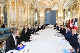 هذا فحوى رسالة ماكرون إلى قيس سعيد. Ø¥ÙŠÙ…Ø§Ù†ÙˆÙŠÙ„ Ù…Ø§ÙƒØ±ÙˆÙ† ÙŠØ³ØªÙ‚Ø¨Ù„ Ù‚ÙŠØ³ Ø³Ø¹ÙŠØ¯ ÙÙŠ Ø§Ù„Ø¥Ù„ÙŠØ²ÙŠÙ‡ ØµÙˆØ± Ø§Ù„Ø¥Ø°Ø§Ø¹Ø© Ø§Ù„ØªÙˆÙ†Ø³ÙŠØ©