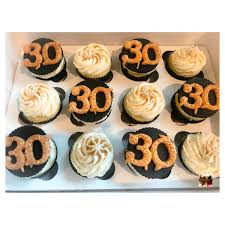 30th Birthday Cupcakes Black And Gold Black Gold Cupcakes 30th Birthday Party Gold Cupcakes 30th Birthday Parties Desserts