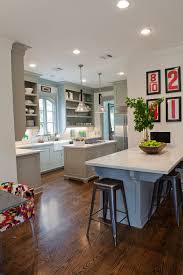 But even i can't help but be wowed by these dark kitchen cabinet colors against clean white walls and upper white cabinets! 25 Glamorous Gray Kitchens