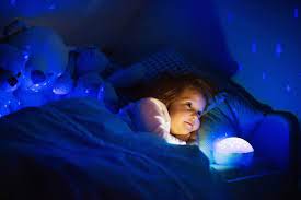 Diantaranya adalah lampu hias kertas yang tak kalah menarik. Lampu Tidur Cahaya Biru Bikin Tidur Malam Lebih Nyenyak