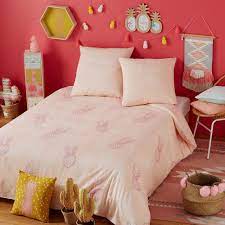 Idee deco chambre enfant la chambre enfant tropicale. Parure De Lit Rose Motifs Ananas Chambre Ado Fille Tropicale Mur Peinture Rose Flash Fluo Bonbon Ananas Tripocoo Parure De Lit Deco Chambre Ados Deco Chambre