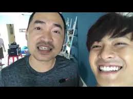 Gin Tuấn Kiệt lén đi mua bánh tráng trộn lề đường thì bất ngờ bị khán giả  phát hiện và cái kết