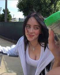 Ratna suzana is on facebook. Pin By Hibba Rana On Billie Billie Eilish Billie Celebs