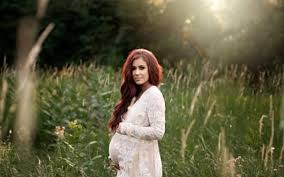 She gets her income majorly from being a reality tv star. Chelsea Houska S Married Life Affairs Relationship Children Net Worth Earnings Salary Tv Shows Age Facts Wiki Bio