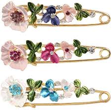 Amazon Com Tpocean 3 Pieces Crystal Flower Safety Decorative Pins Brooch Clip Clasp Pin For Clothing Scarves Shawl Buttons Crystal Flower Safety Pin Crystals
