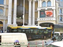 新福利交通意外消息】在今日下午接近4時，一部#新福利宇通大巴，在十六浦交通燈位置，疑在行駛... - 澳門巴士/交通/天氣資訊站