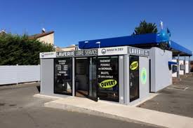 Contact by fitting together 2; Laverie Libre Service Wash N Dry Poursuit Son Maillage Du Territoire Entretien Textile