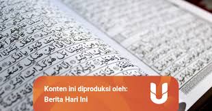 Ulasan singkat mengenai surat al hujurat ayat 13 ditulis dengan teks latin dan arab beserta terjemahnya b. Tafsir Surat Al Hujurat Ayat 13 Larangan Membeda Bedakan Sesama Manusia Kumparan Com