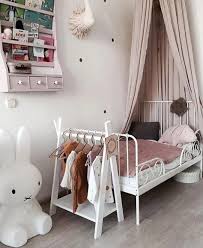 Bahkan, jika kamarnya cukup besar, headboard bisa sangat mahal. Lingkar Warna 29 Desain Inspirasi Dekorasi Kamar Bayi