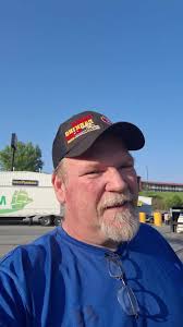 oldtruckstops #truckerlife #606tothebone #keepontruckin #theworldruns...