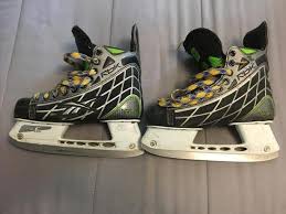 Reebok Volt Hockey Skate Size 5 Central Saanich Victoria
