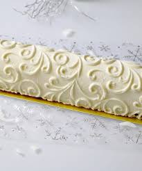 Buche A La Mousse De Coco Et Cremeux De Clementines Epices Moi Recette Bonbon Idee Gateau Buche De Noel