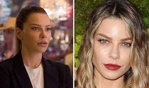 She had her first major role in the 2002 romantic drama film a walk to remember, followed by roles in the horror films the texas chainsaw massacre (2003) and hostel: Lucifer Cast What Age Is Chloe Decker How Old Is Lauren German Tv Radio Showbiz Tv Express Co Uk