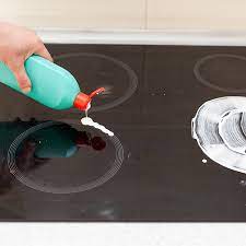 Le bicarbonate de soude est un excellent produit naturel pour nettoyer le frigo, détacher le linge, faire son liquide vaisselle. Comment Nettoyer Une Plaque A Induction Blog But