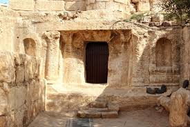 Kisah tujuh pemuda ashabul kahfi yang beriman, penghuni gua diabadikan alquran dalam surat al kahfi yang berarti gua. Di Sinilah Tempat Terjadinya Kisah Ajaib Ashabul Kahfi Bagian 1 Naviri Magazine