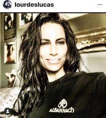 Nichole Powers's Instagram, Twitter & Facebook