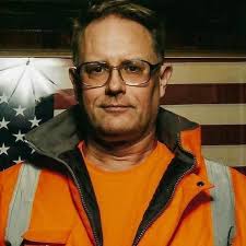 House Speaker Mike Johnson is responsible for canceling sessions and  sending the House of Representatives home. Three weeks ago.