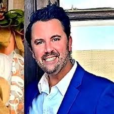 Laura Marler's Instagram, Twitter & Facebook