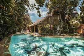 This tropical gem is nestled between the most luxurious shopping centers, restaurants and theatres that bali has to offer. Bali Holiday Villas 11 Tropical Homes Perfect For A Stay In Seminyak