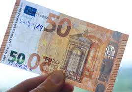 Die hersteller von geldautomaten oder kassentresoren konnten die neuen banknoten leicht geändert wurde auch das format der scheine: Viele Falsche 50 Euro Scheine In Umlauf So Erkennen Sie Die Bluten Express De