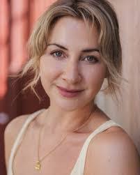 Juliette Buckley's Instagram, Twitter & Facebook