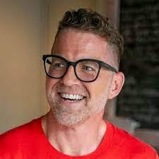 Gavin Esham's Instagram, Twitter & Facebook