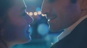 Murat and duygu are deeply in love and when they graduate from college murat takes the leap and asks duygu for her hand in marriage but he doesn't get the answer he was looking for. Aci Tatli Eksi 2017 Filmi Sinemalar Com