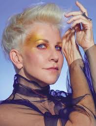 Victoria Snider's Instagram, Twitter & Facebook