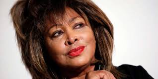 Tina, of course, went on to become an icon and a symbol of survival after the resurgence of her solo career in the '80s, but it was the years she spent with ike that made the purely musical part of her legend. Tina Turner Verstreut Asche Ihres Sohnes Im Meer