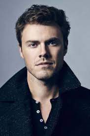 Reparto de Ride, al ritmo de las olas (película 2014). Dirigida por Helen  Hunt